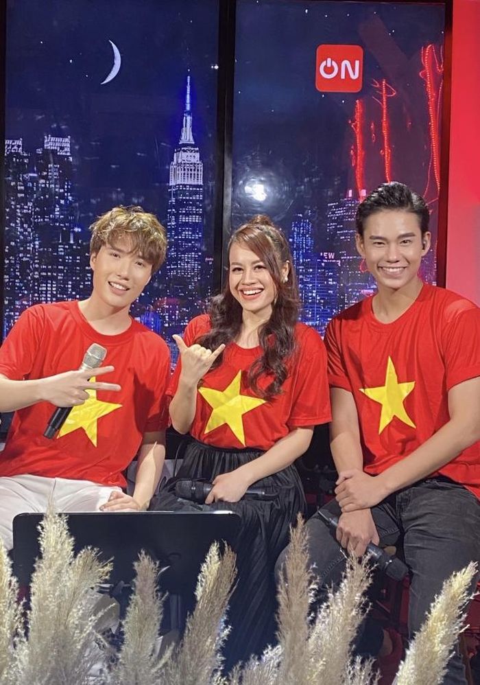 Từ trái sang: Các ca sĩ Đức Trung, Huyền Anh Yoko và Minh Hoàng