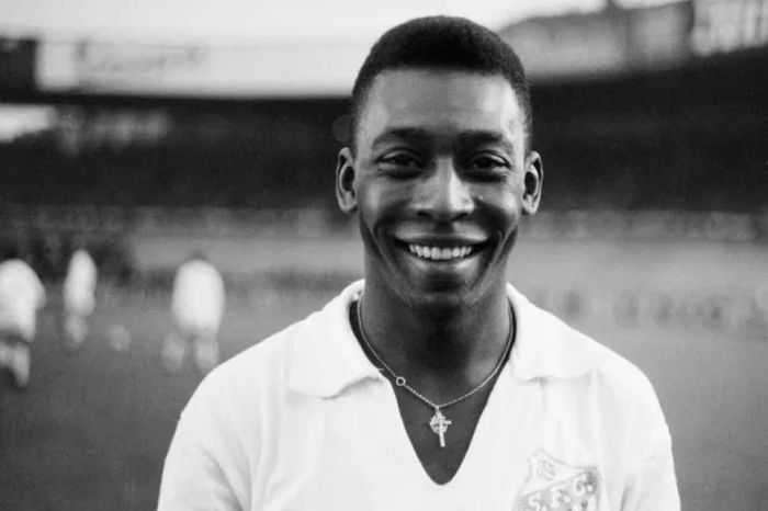 Pele ghi 77 bàn chỉ sau 92 trận cho Brazil.