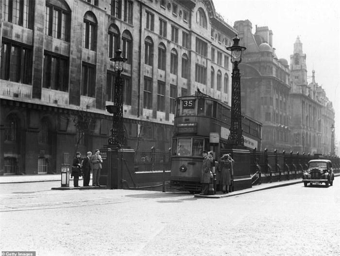 Xe điện của ga Kingsway vào năm 1906.Được biết, bảo tàng Giao thông vận tải London sẽ bắt đầu các chuyến tham quan ở ga điện ngầm Kingsway từ tháng 8-9.