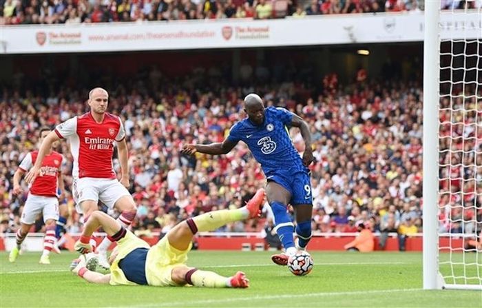 Lukaku xé lưới Arsenal trong ngày trở lại