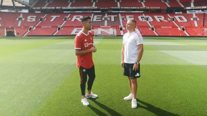 Ronaldo và đồng đội cũ Wes Brown thực hiện phỏng vấn
