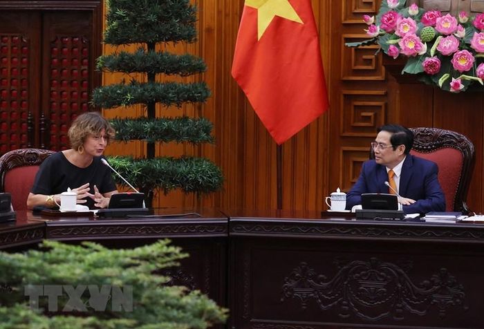 Thủ tướng Phạm Minh Chính tiếp Đại sứ Hà Lan tại Việt Nam Elsbeth Akkerman. (Ảnh: Dương Giang/TTXVN)