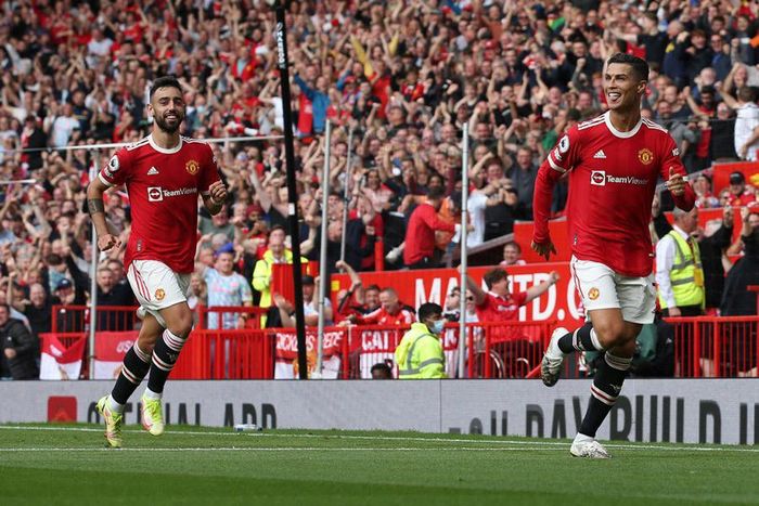 Sau 12 năm, Ronaldo lại là nhân vật chính buổi tiệc ở Old Trafford