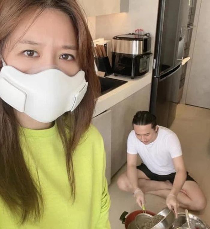  Trấn Thành chăm chỉ vào bếp trong thời gian TP Hồ Chí Minh giãn cách xã hội.