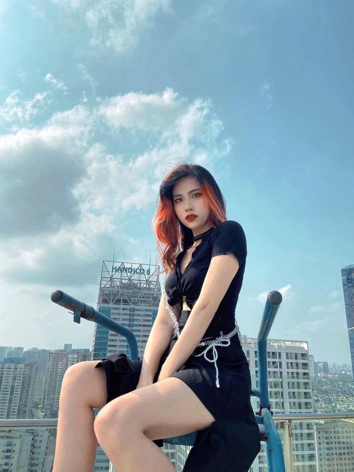 Ngoài vai trò làm mẫu ảnh, KOL, định hướng của Châm Sứa là trở thành một nữ streamer nổi tiếng trong tương lai.