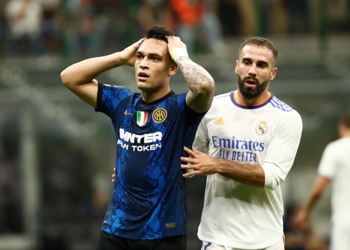  Lautaro Martinez thử thách tài nghệ của Courtois không ít lần bằng những pha dứt điểm. Tuy nhiên, chân sút người Argentina không có duyên khi dứt điểm không đủ hiểm hóc. 