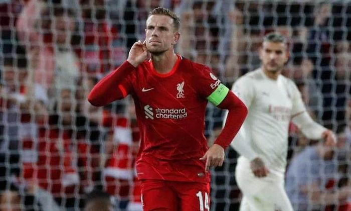 Henderson ấn định chiến thắng kịch tính cho Liverpool.