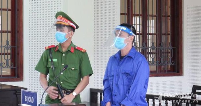 Bị cáo Đặng Công Hổ tại phiên tòa. Ảnh: Trần Vũ