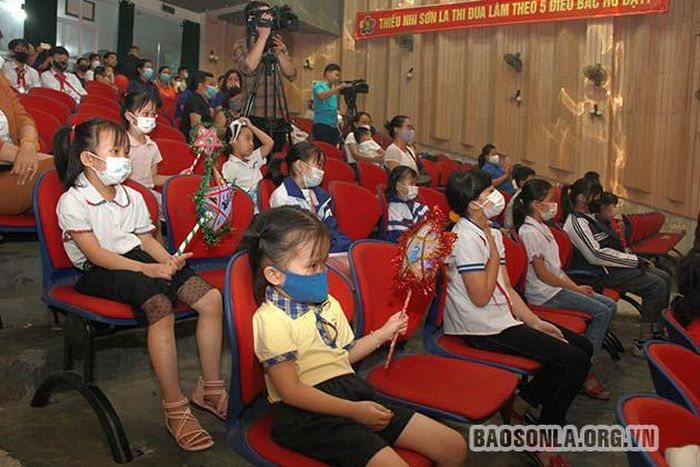 Các em thiếu nhi tham dự Chương trình.
