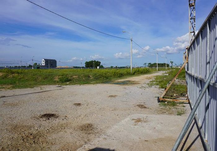 5 ha đất vàng nằm ở vị trí đắc địa nhưng "trùm mền" nhiều năm khiến người dân không khỏi xót xa.