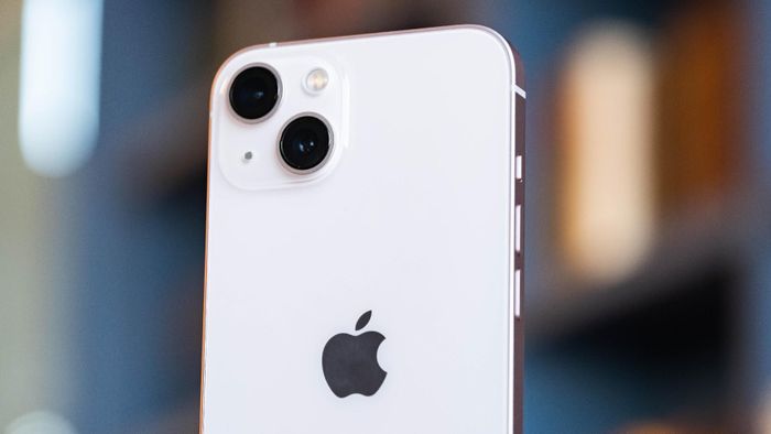  iPhone 13 vẫn là một trong những smartphone chụp ảnh đơn giản, chất lượng cao. Ảnh: Engadget. 