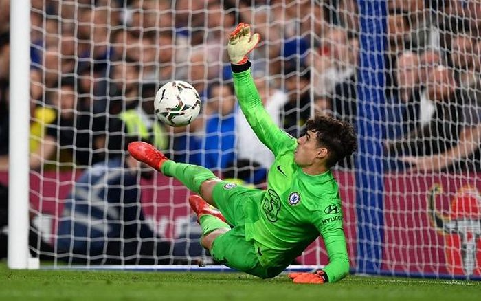 Kepa tiếp tục làm người hùng của Chelsea trong loạt luân lưu