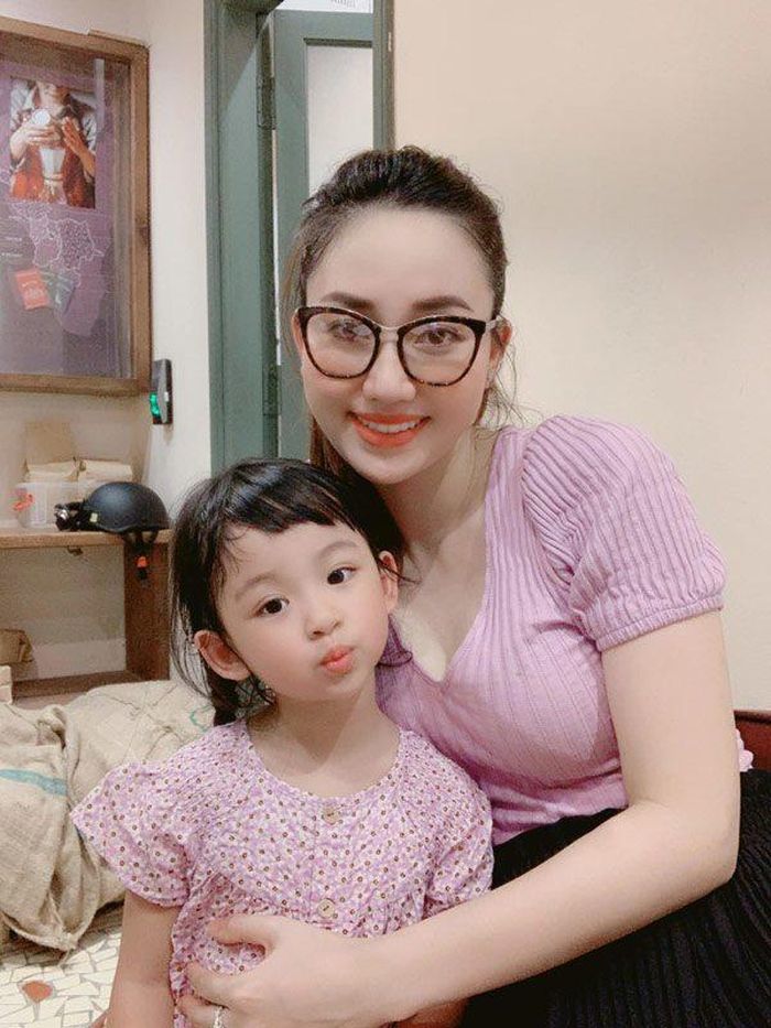 Hai mẹ con thường nhận được cơn mưa lời khen mỗi khi đăng ảnh lên mạng xã hội.