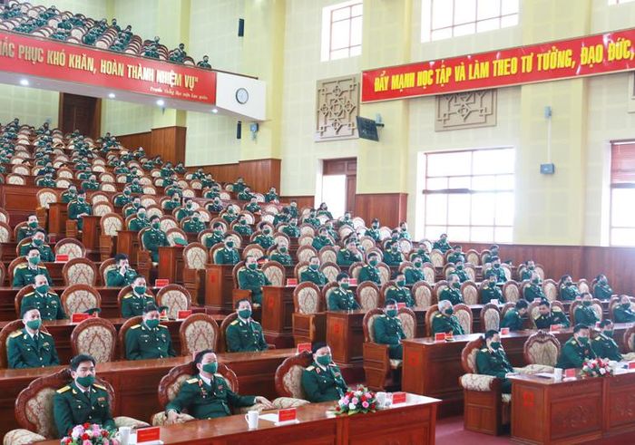 Các đại biểu và học viên tham dự lễ khai giảng năm học 2021 - 2022