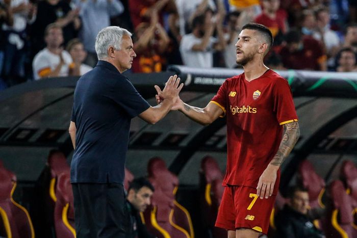 Real Madrid muốn lấy Pellegrini khỏi tay Mourinho