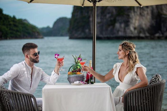 Phải có chỗ để cho khách tiêu tiền thay vì đi thẳng từ phòng ngủ khách sạn ra thẳng sân bay