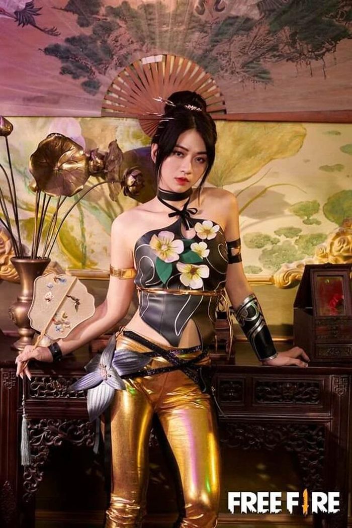 Trước đó, Lê Bống cũng từng cosplay nhiều nhân vật trong game Liên Quân Mobile, Free Fire...