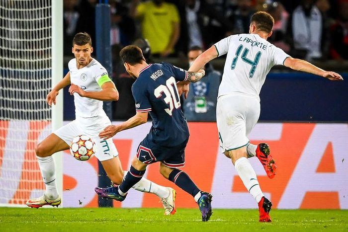 Messi ghi bàn đầu tiên cho PSG