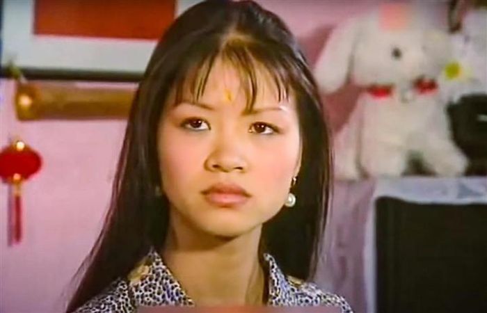 Đã có bà Xuân, bà Bích mà thiếu bà Sa thì quả là thiếu sót. Nữ diễn viên thủ vai bà mẹ ghê gớm này chính là NSƯT Thu Hạnh.