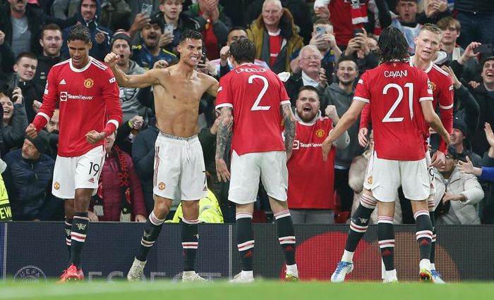 Ronaldo trở thành cứu tinh của MU