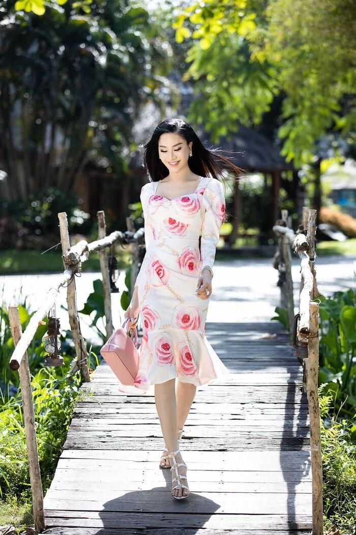 Người đẹp hiện đang hạnh phúc với tổ ấm nhỏ của mình cùng chồng và con trai. Cô luôn thấy tự hào và mãn nguyện với những gì mình đang có.