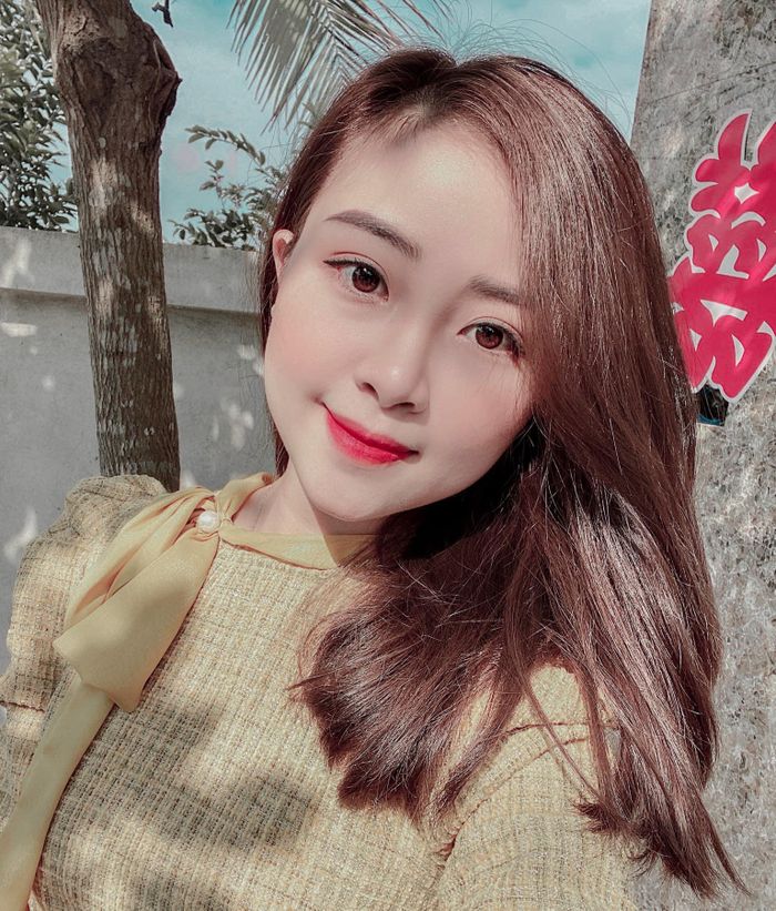 Ngoài thời gian tập luyện và thi đấu, Văn Đức rất chịu khó giúp vợ việc nhà, chăm con. Tiền vệ SLNA thường xuyên mang lại niềm vui cho vợ nhờ sự dí dỏm, hài hước đồng thời rất tâm lý và tình cảm. Ảnh: Tổng hợp