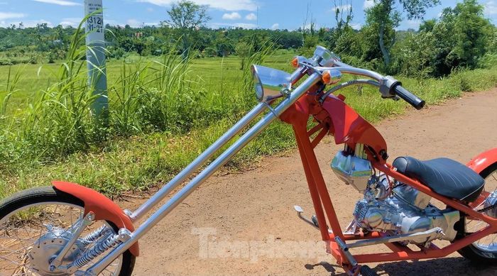 Phần khung của chiếc xe được thiết kế rất tỉ mỉ. Ảnh: Bazan TV