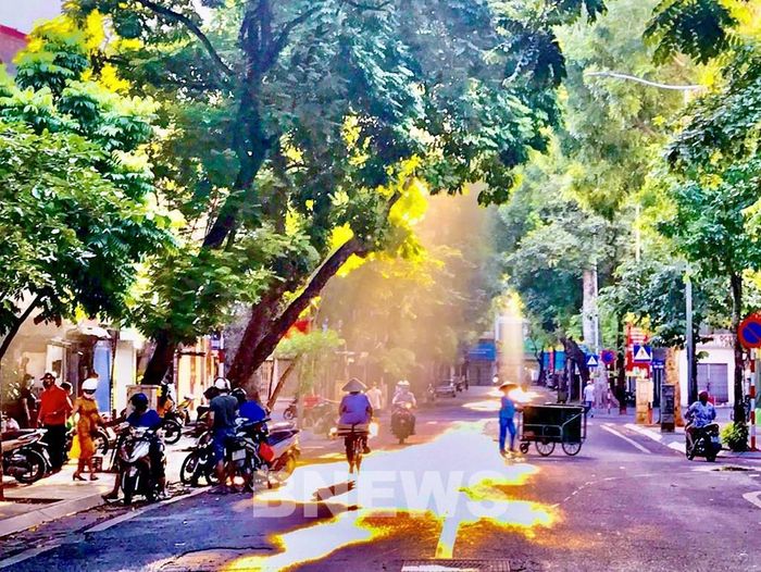 Hà Nội đẹp trong một sớm mùa thu. Ảnh: Đức Hạnh/BNEWS/TTXVN