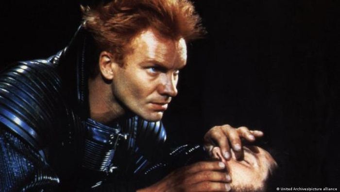 Sting diễn xuất trong phim "Dune" (1984) của đạo diễn David Lynch