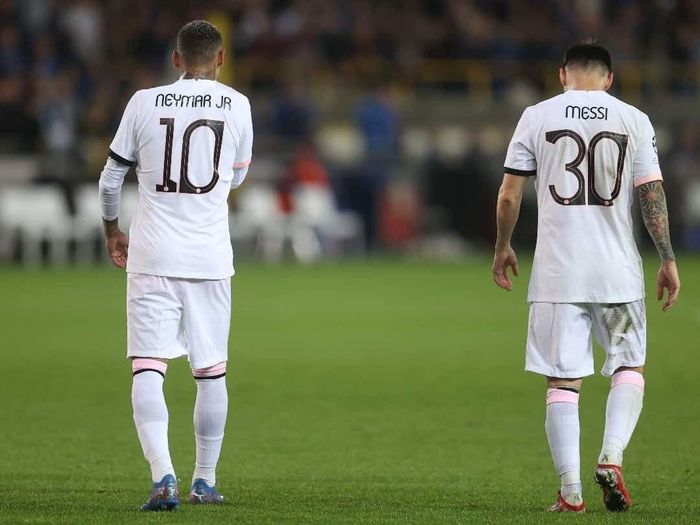 PSG vừa thua sốc Rennes dù đội hình có bộ ba Messi, Neymar và Mbappe trên hàng công