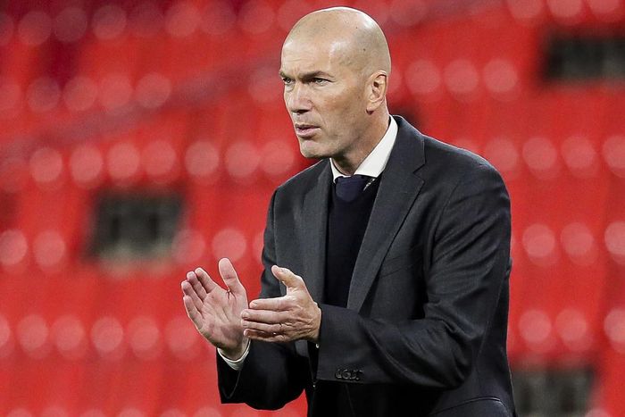 PSG được cho là đã liên hệ Zidane
