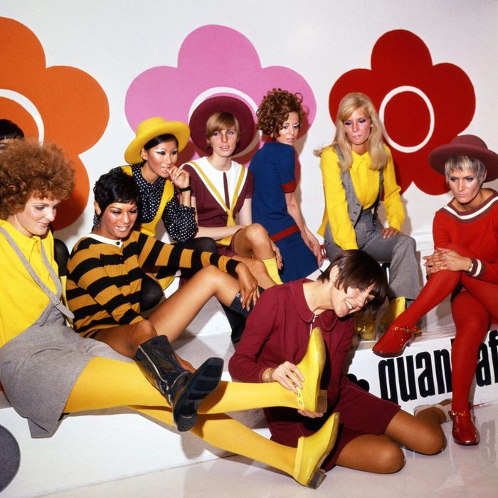 Thời trang thập niên 1960. Ảnh: Vogue.