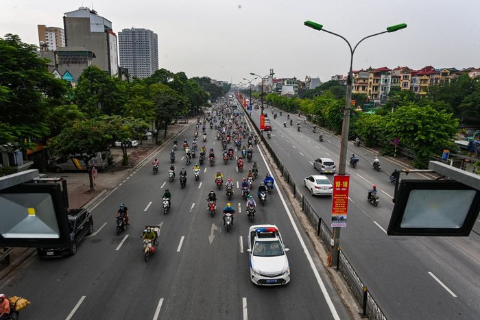  Đối với người có nguyện vọng muốn về các tỉnh Cao Bằng, Bắc Kạn, Lạng Sơn, Thái Nguyên, lực lượng CSGT hướng dẫn đi theo cung đường khác. 