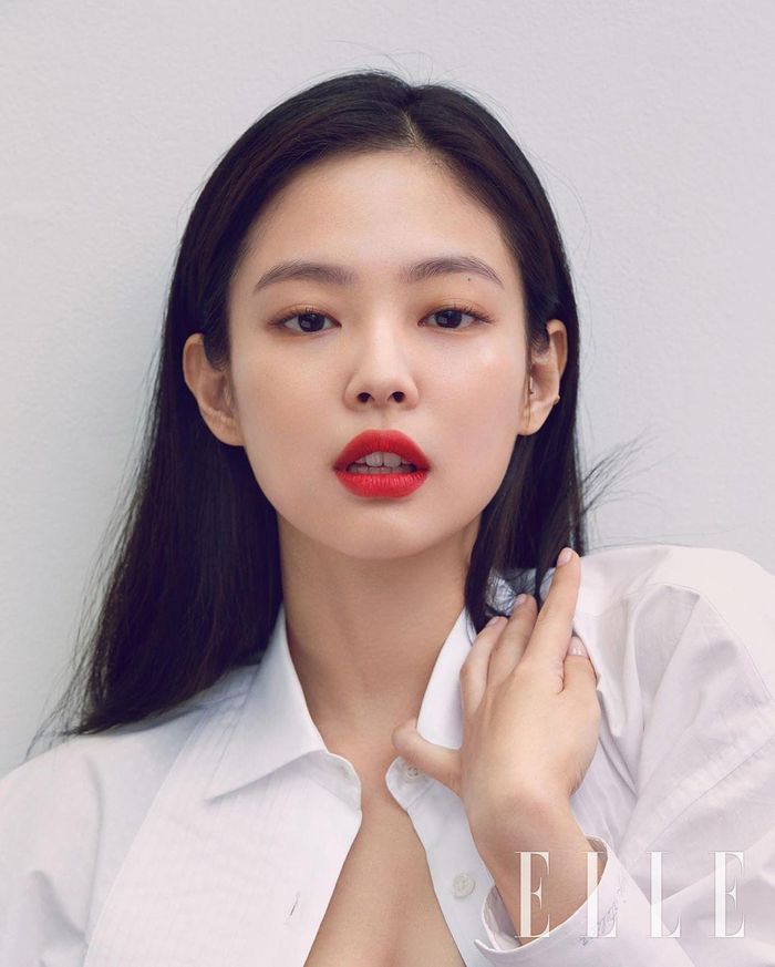  Jennie xuất hiện trong bài đăng của truyền thông Thái Lan. Ảnh: ELLE. 