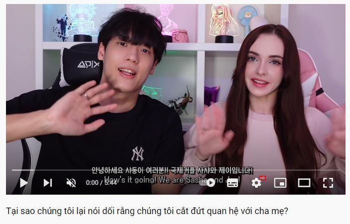 Mới đây, 3/10 cặp đôi đã đăng tải 1 video giải thích về việc liên lạc lại với bố mẹ.
