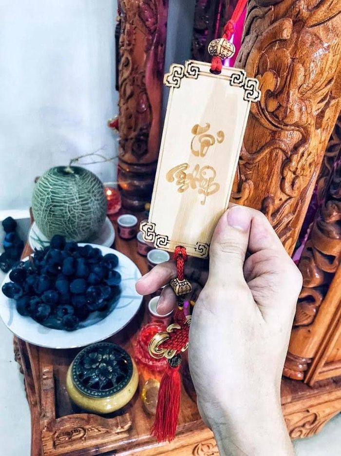 Hiện Tùng Lâm sống một mình tại căn hộ riêng ở TP.HCM, anh tự chế biến món ăn theo sở thích lẫn hiểu biết của cá nhân. Các món yêu thích của Tùng Lâm là: lạc rang, canh sườn sấu, thịt luộc chấm mắm tép... là những món ăn yêu thích, dễ chế biến. Và không quên có nơi thờ cúng tổ nghiệp chỉn chu.