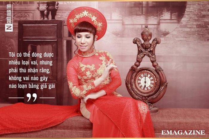 Trong các vai giả gái, Long Nhật luôn mang đến sự vui nhộn 