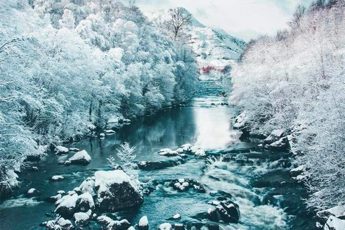 Đến Scotland vào mùa đông có thể là một cuộc phiêu lưu thú vị cho những người thích phong cảnh mùa đông và trải nghiệm những hoạt động ngoài trời ở nơi đây.