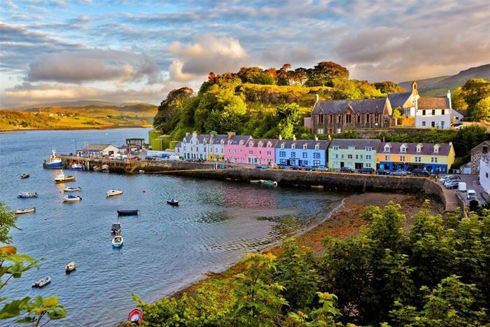 Một trong những điều mà người ta ấn tượng về Scotland là sự phong phú và đa dạng trong văn hóa và cảnh quan du lịch
