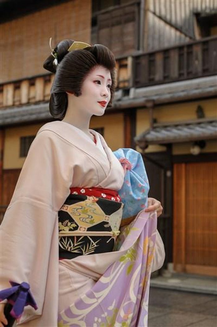 Geisha – hiện thân của vẻ đẹp và sự thanh lịch.