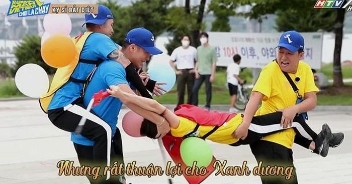 Rồi đến màn sẵn sàng ngã ra để hạ đối thủ mà không cần biết có nguy hiểm hay không