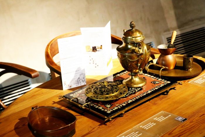 Nhiều hiện vật có niên đại cổ xưa.