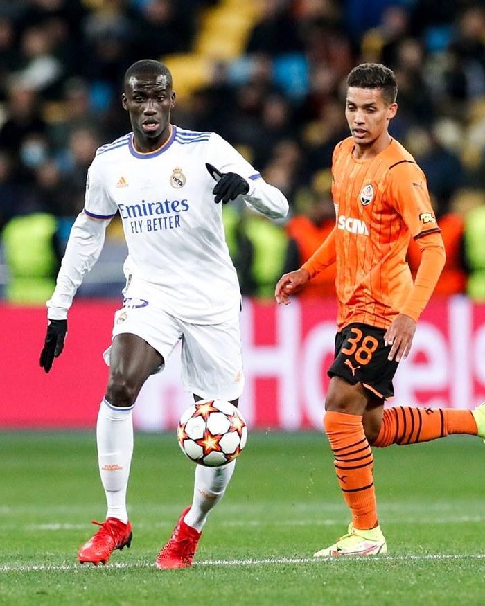 Hiệp hai Los Blancos thi đấu càng bùng nổ hơn