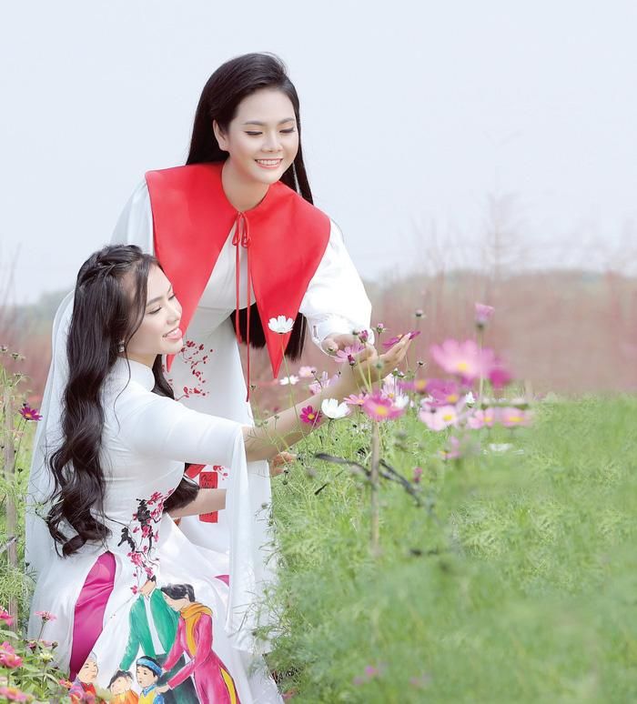 Lương Nguyệt Anh (phải) và Lương Hải Yến