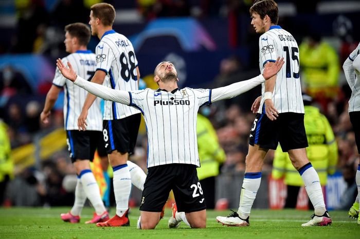  Atalanta gây ra nhiều khó khăn cho Man United. Ảnh: Reuters. 