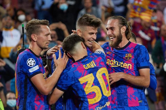 Barca giành chiến thắng tối thiểu và có 3 điểm đầu tiên ở Champions League mùa này