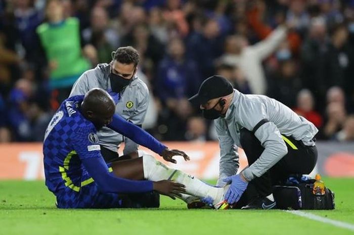 Chelsea sẽ mất Lukaku một thời gian