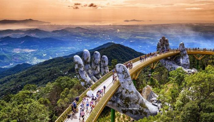 Dự kiến thí điểm đón du khách quốc tế tới Việt Nam từ tháng 11/2021.