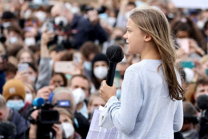  Nhà hoạt động môi trường Thụy Điển Greta Thunberg phát biểu trong cuộc đình công vì khí hậu toàn cầu ở Berlin, Đức, ngày 24/9. Ảnh: Reuters.