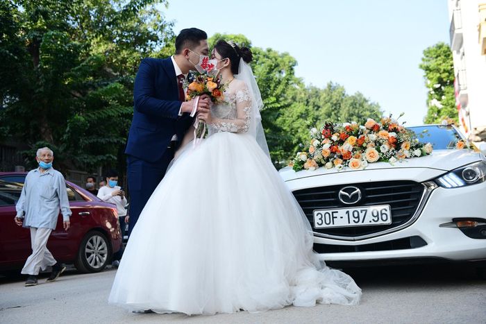  "Đi hơn về kém", vợ chồng tôi ra xe cho kịp giờ khởi hành theo đúng thời gian dự kiến. 